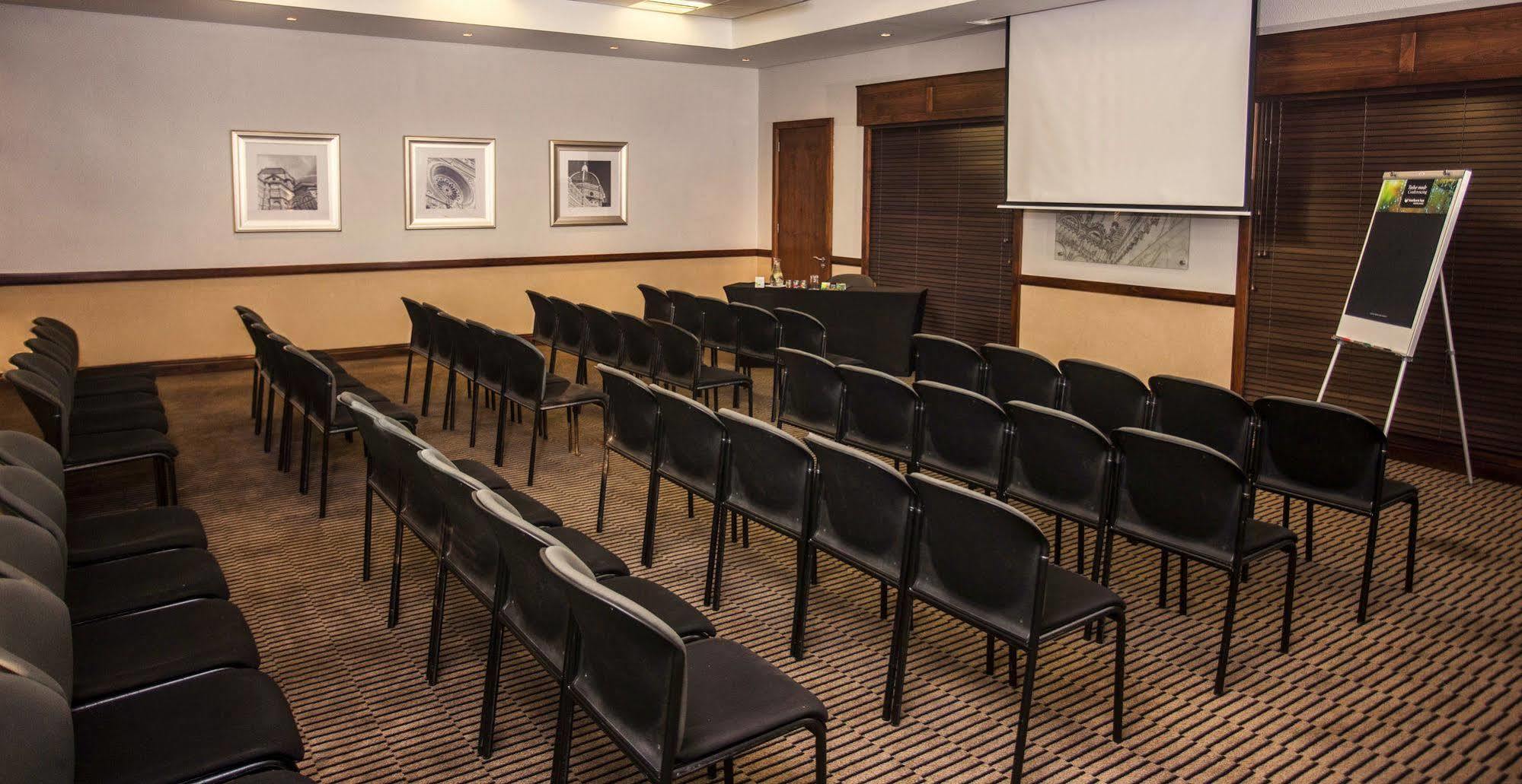 Pivot Hotel Montecasino Йоханесбург Екстериор снимка